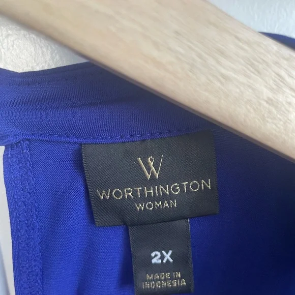 Royal blue shirt with sheer upper chest panel and sleeves. Sz 2x - Picture 7 of 9